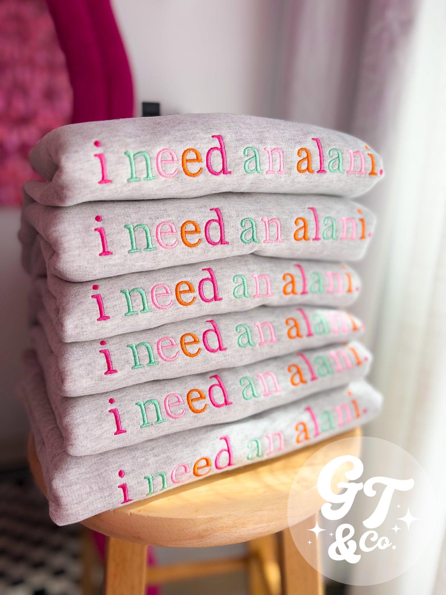 i need an alani Crewneck *MADE TO ORDER 10-15 BIZ DAYS*