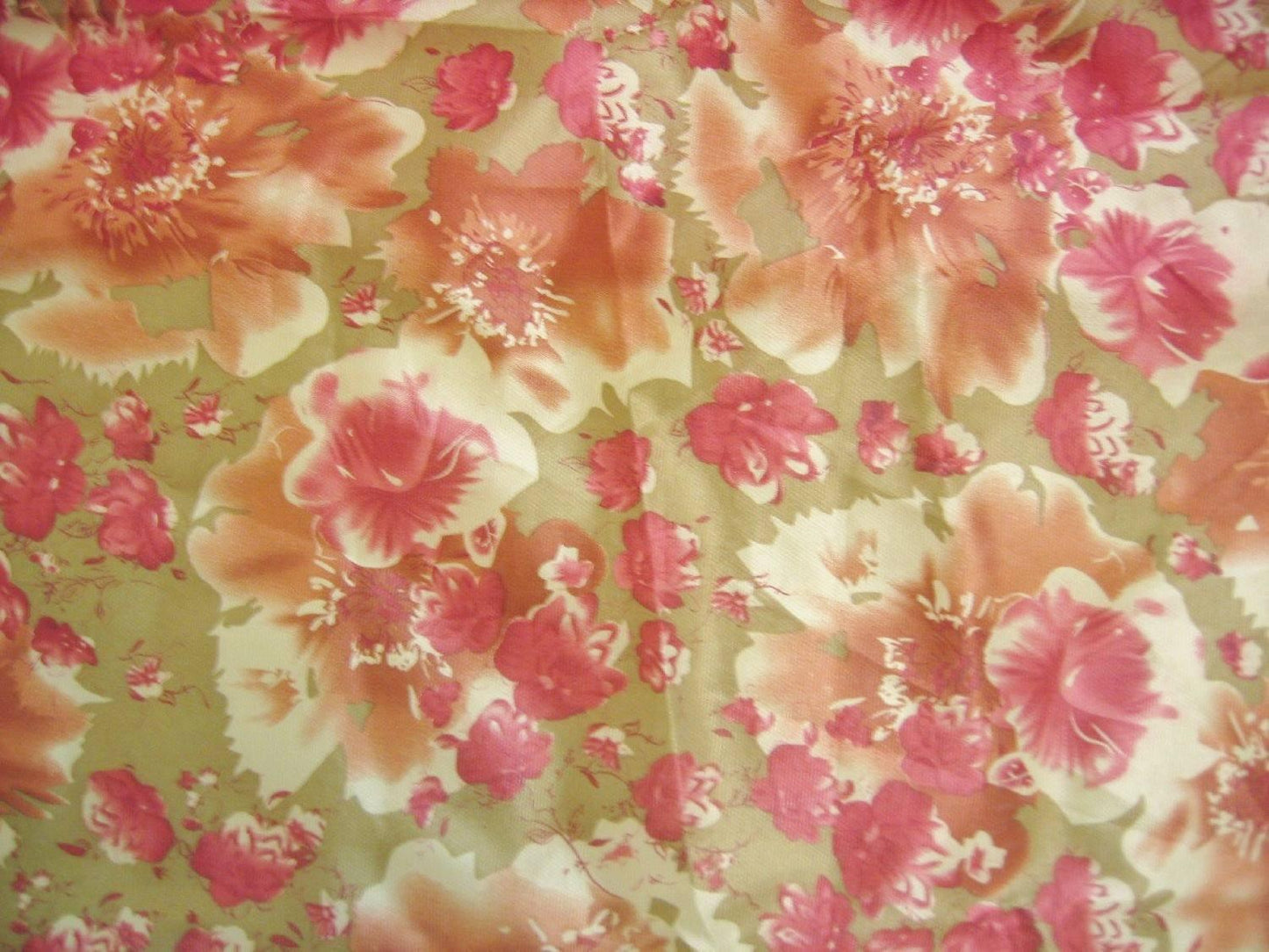 DaDa Bedding Sunrise Hibiscus Floral Dust Ruffle Pleated Satiny Pink Bed Skirt - 14" Drop (BS-BM465L-1)