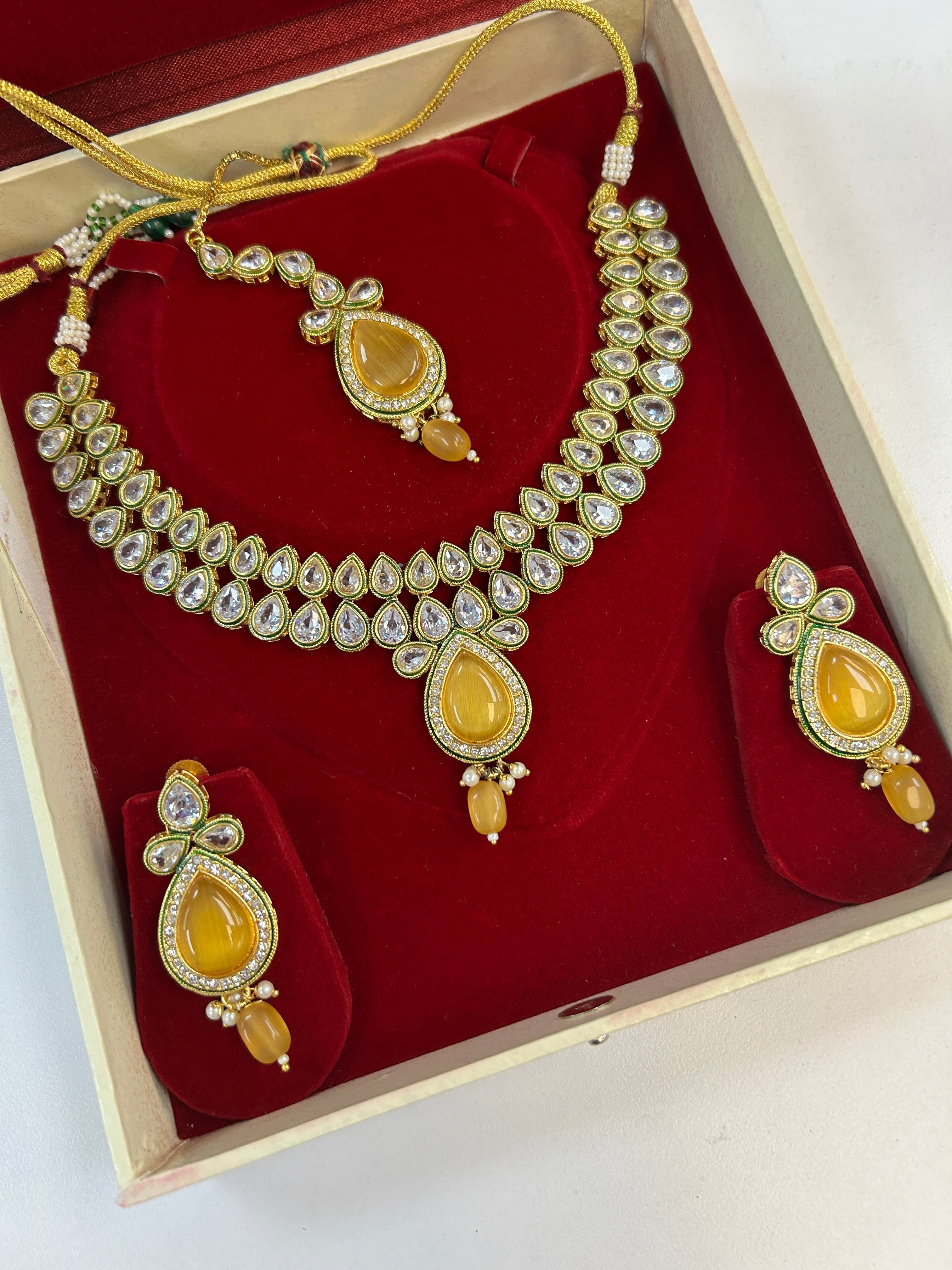 Kundan necklace set
