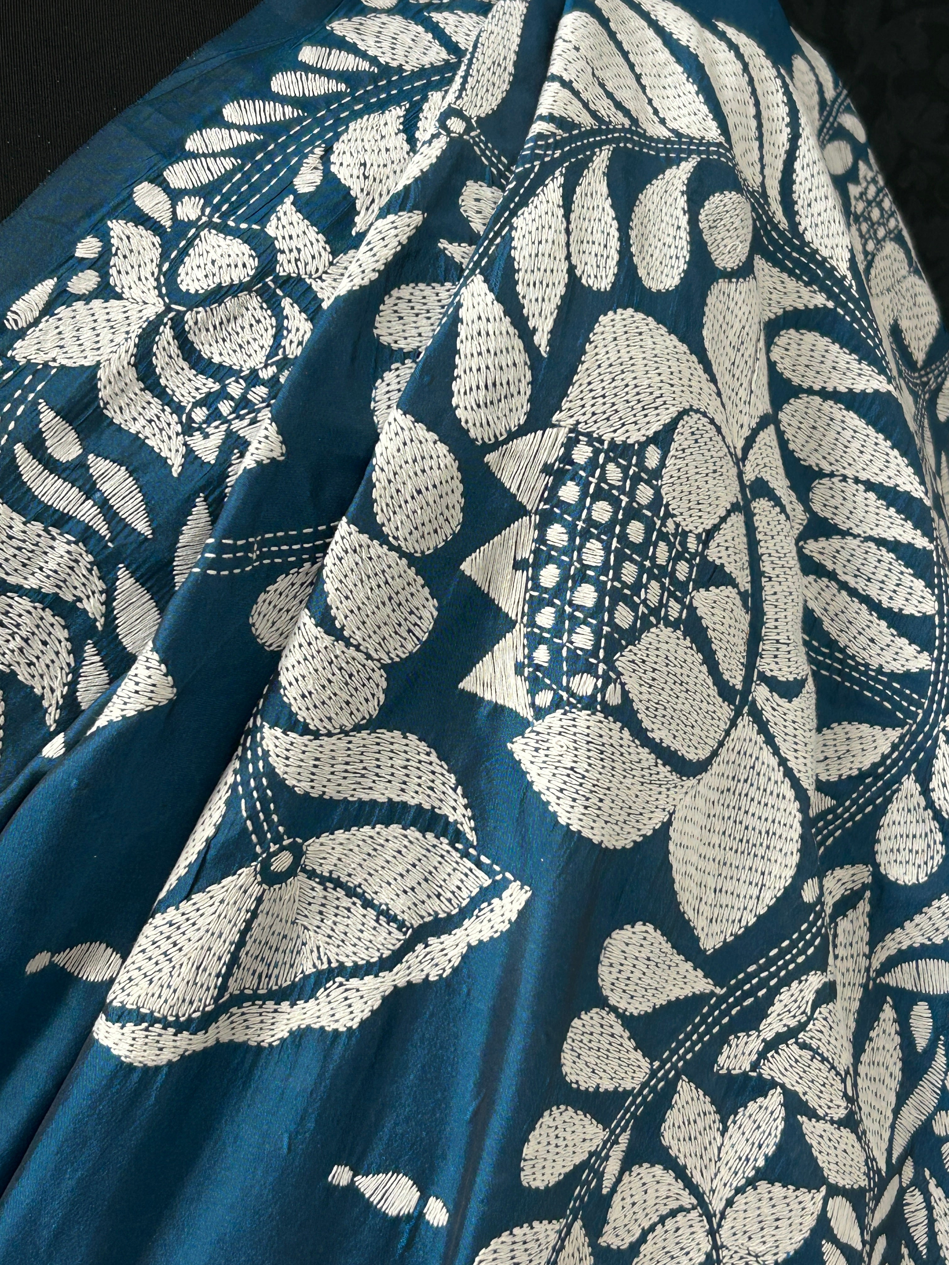 Kantha silk saree : fall pico done