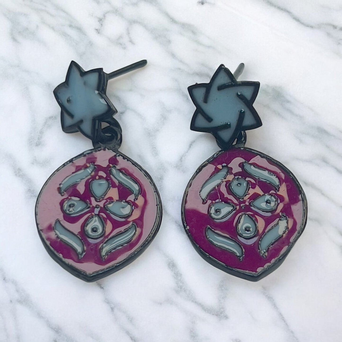 Hand painted earrings: pink and grey
