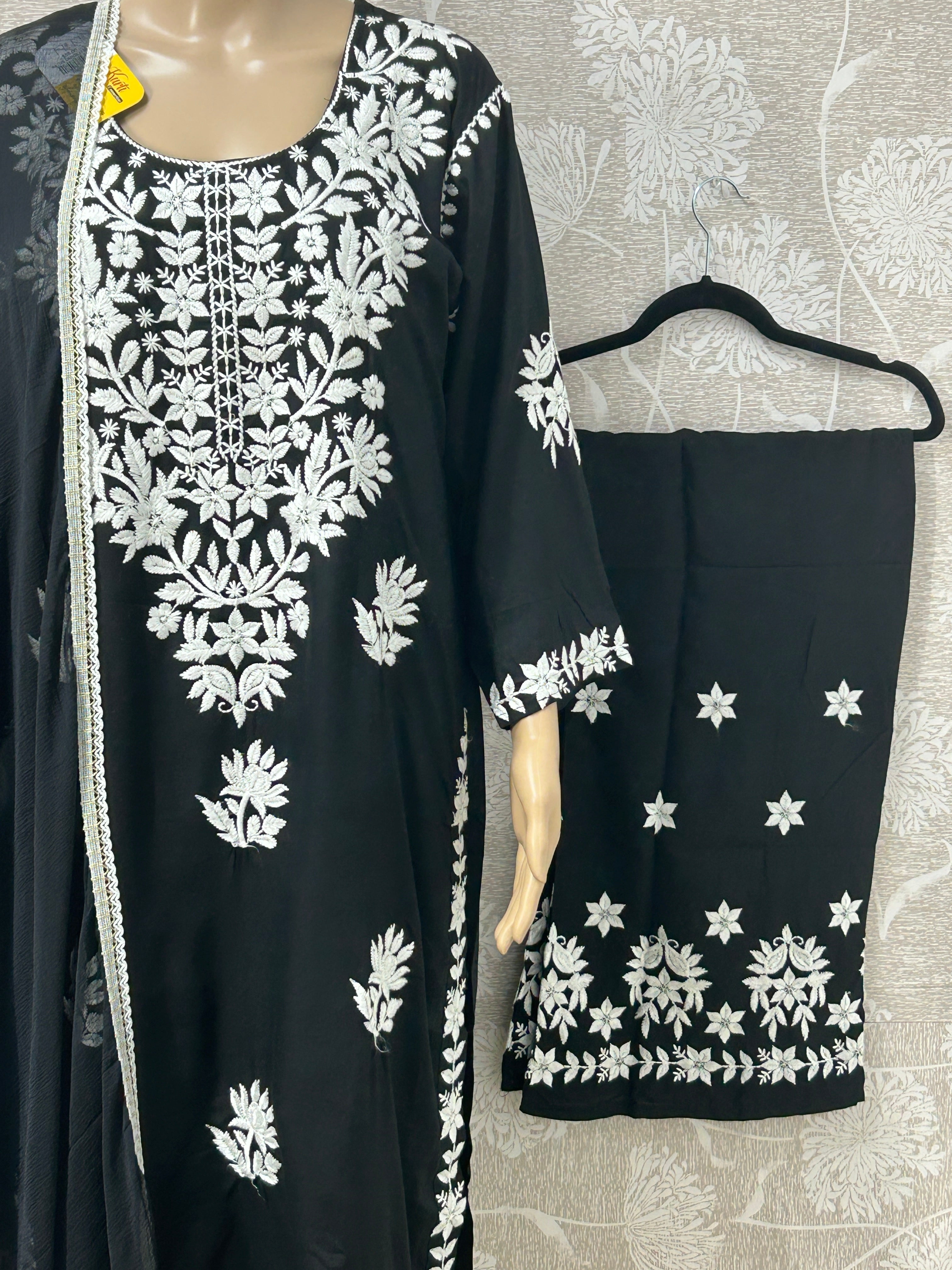 Gulab : Chikankari Kurti set