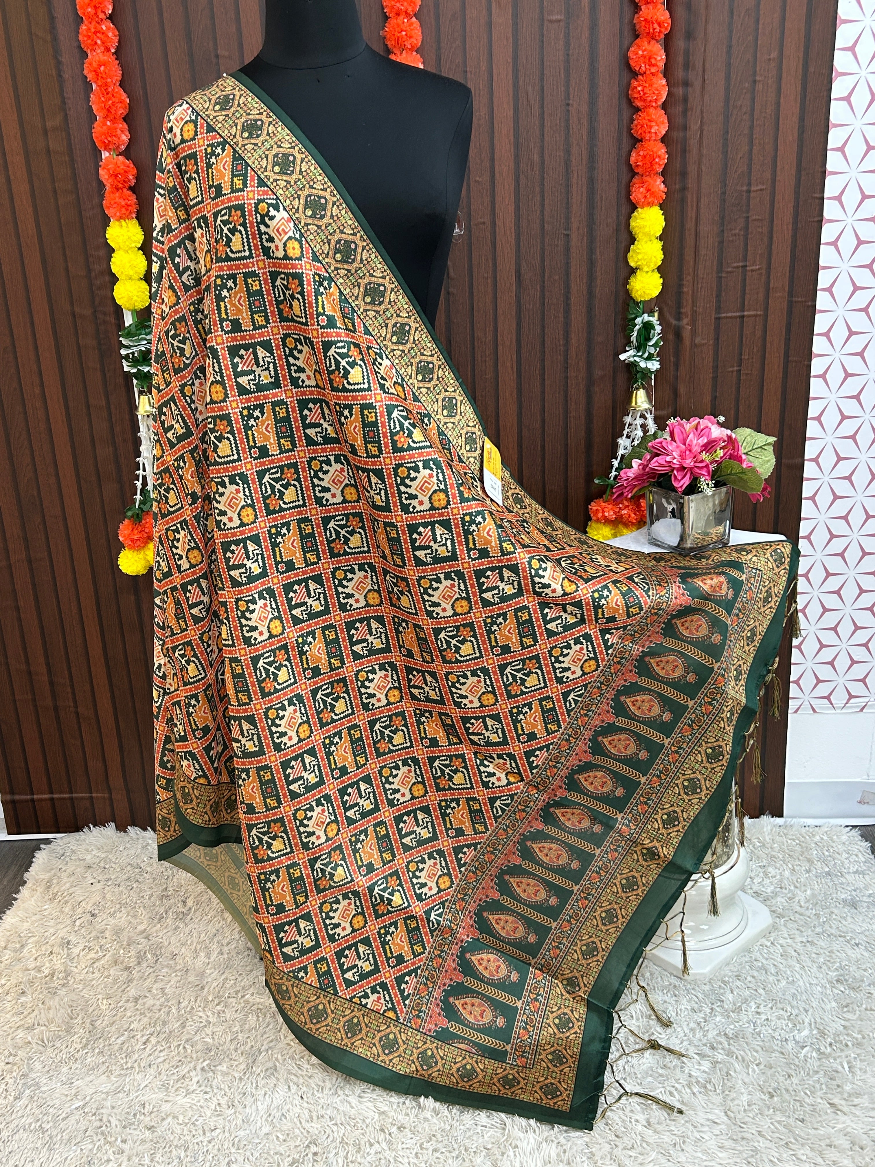 Ikkath print dupatta