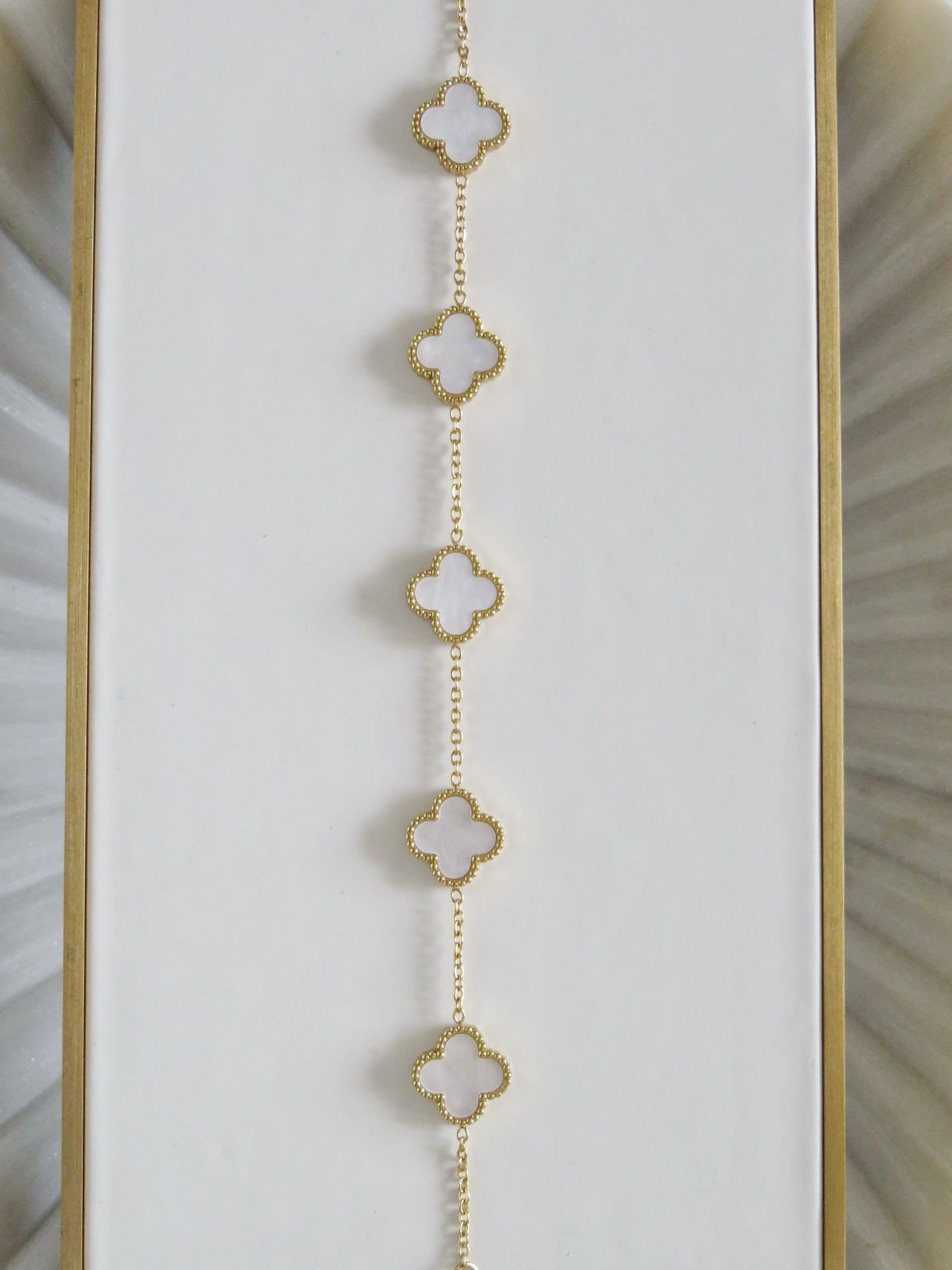 Luck Intention -Pearl Shell Clover Bracelet