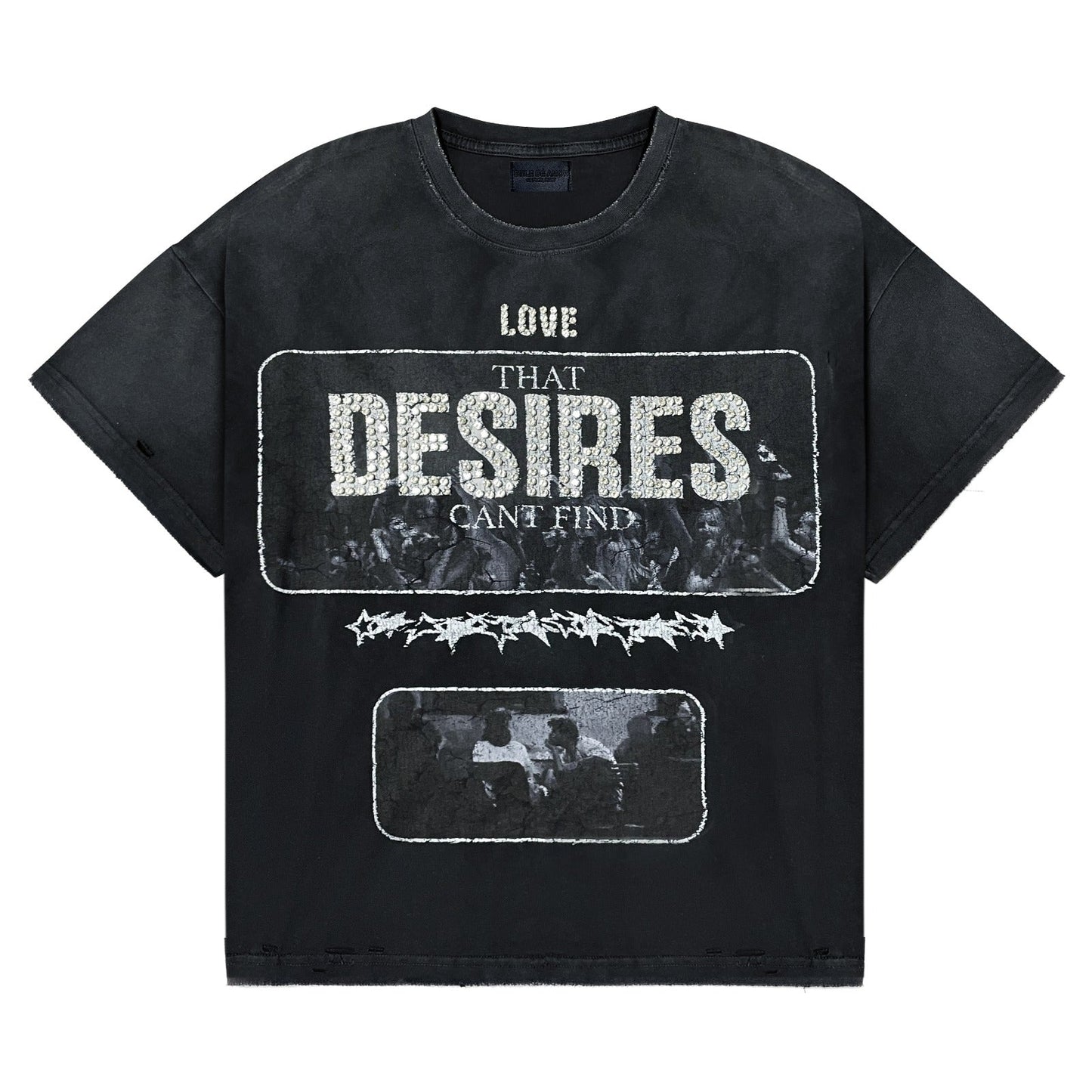 AMOR IN DESIRES TEE