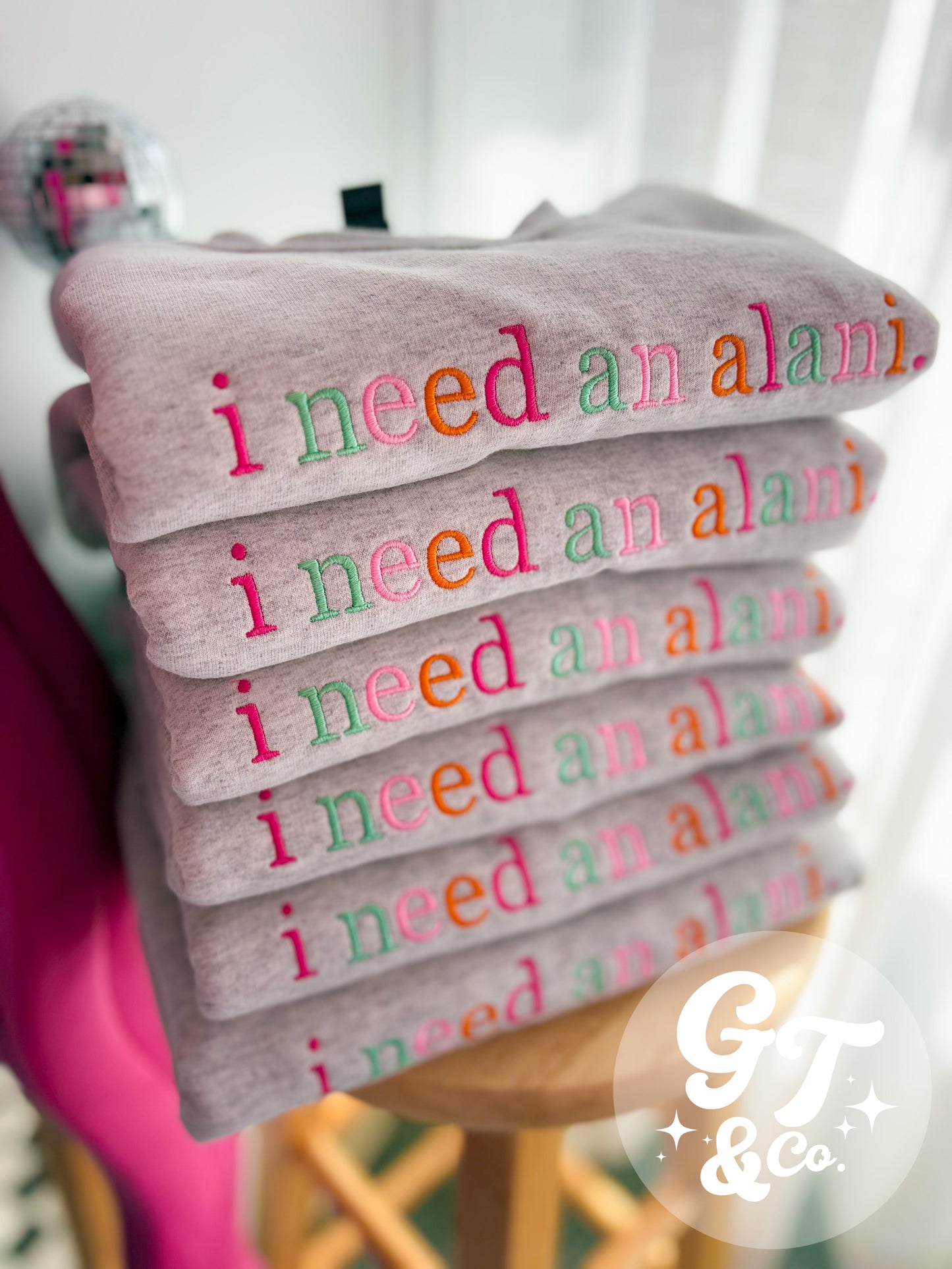 i need an alani Crewneck *MADE TO ORDER 10-15 BIZ DAYS*