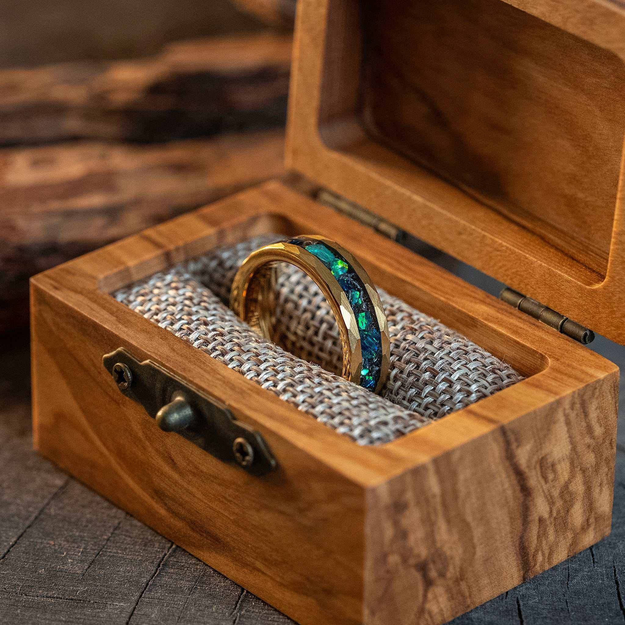 Green Opal x Meteorite Gold HammeredTungsten Carbide Ring - 6mm