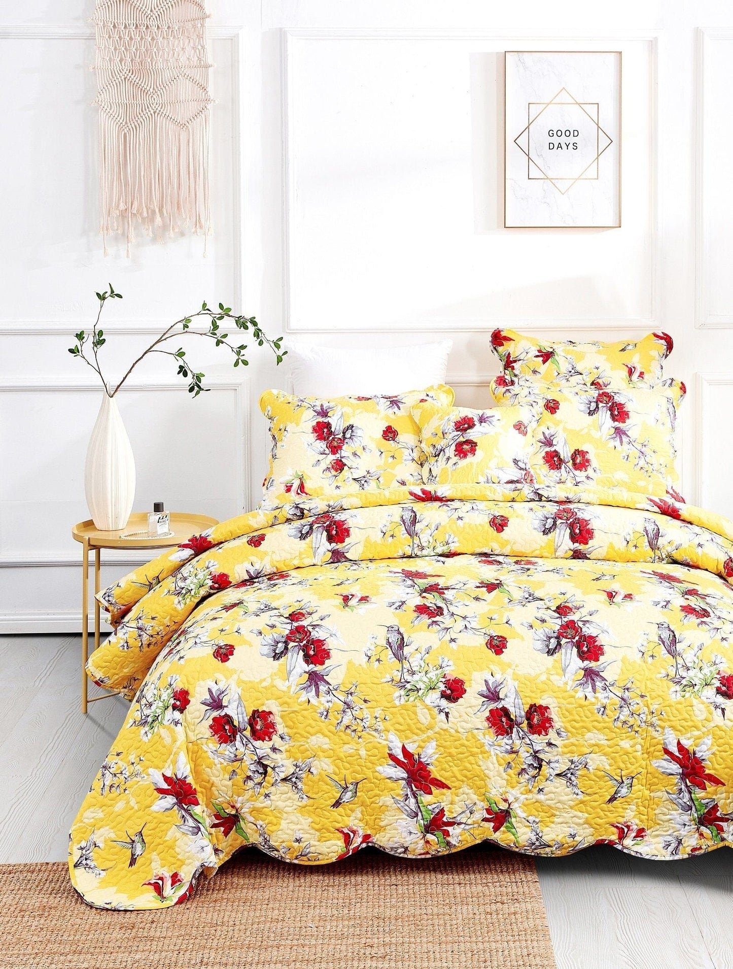 DaDa Bedding Radiant Sunshine Yellow Hummingbirds Floral Scalloped Bedspread Set (JHW-925)