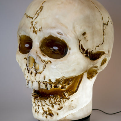 Giant Skull Animatronic Lamp Prop 20-Inch-Tall Heavy Duty Polyresin Halloween Decoration