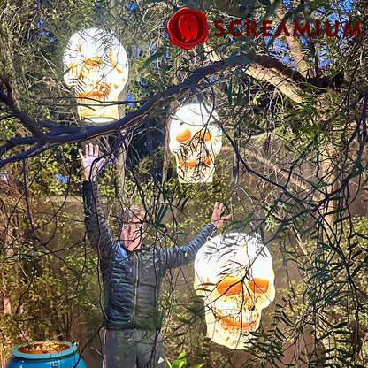 Giant Skull Pendant Lantern Prop 20-Inch-Tall Waterproof Outdoor Halloween Decoration