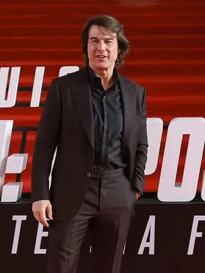 Tom Cruise Mission Impossible Premiere Black Suit