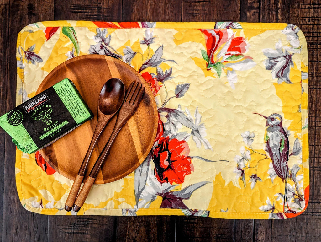 DaDa Bedding Radiant Sunshine Yellow Floral Dining Table Placemats - Set of 4-Pieces Quilted Hummingbirds Farmhouse Red Flowers - 13 x 19