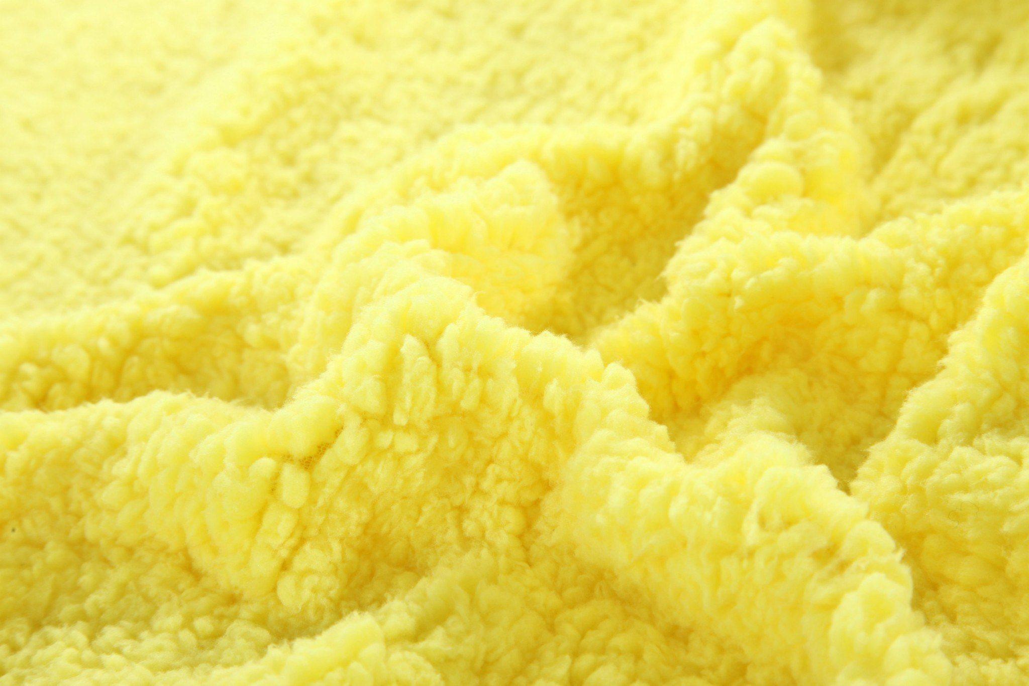 DaDa Bedding Happy Sunny Yellow Bright Quilted Ultra Sonic Reversible Throw Blanket Bedspread (BJ0107)